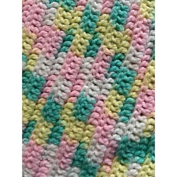 Vintage Hand Knit Baby Blanket 50.5” x 40” - Picture 5 of 6